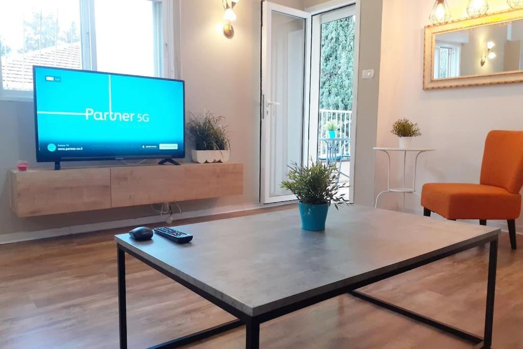 חיפה Magical Apartment Close To The Baha'I Gardens מראה חיצוני תמונה